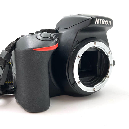 【全額返金保証】【最速発送】Nikon デジタル一眼 D5600 ボディ ブラック 動作確認済
