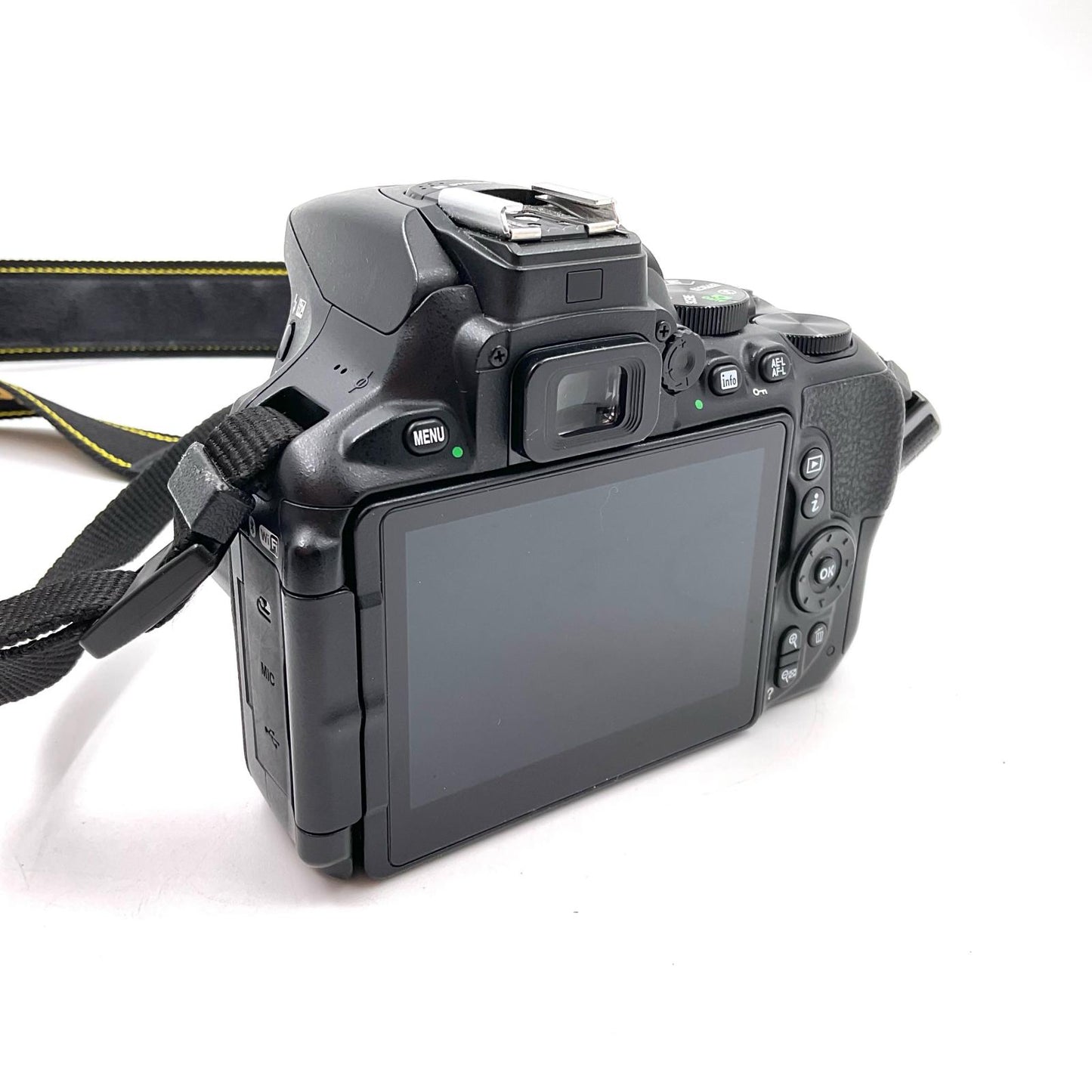 【全額返金保証】【最速発送】Nikon デジタル一眼 D5600 ボディ ブラック 動作確認済