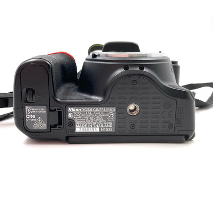 【全額返金保証】【最速発送】Nikon デジタル一眼 D5600 ボディ ブラック 動作確認済