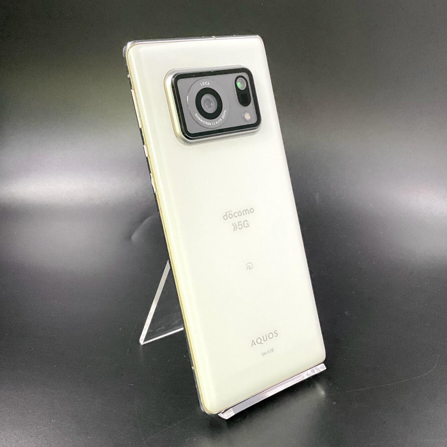 【最速発送】SHARP AQUOS R6 128GB ホワイト docomo SH-51B 白ロム【難有】