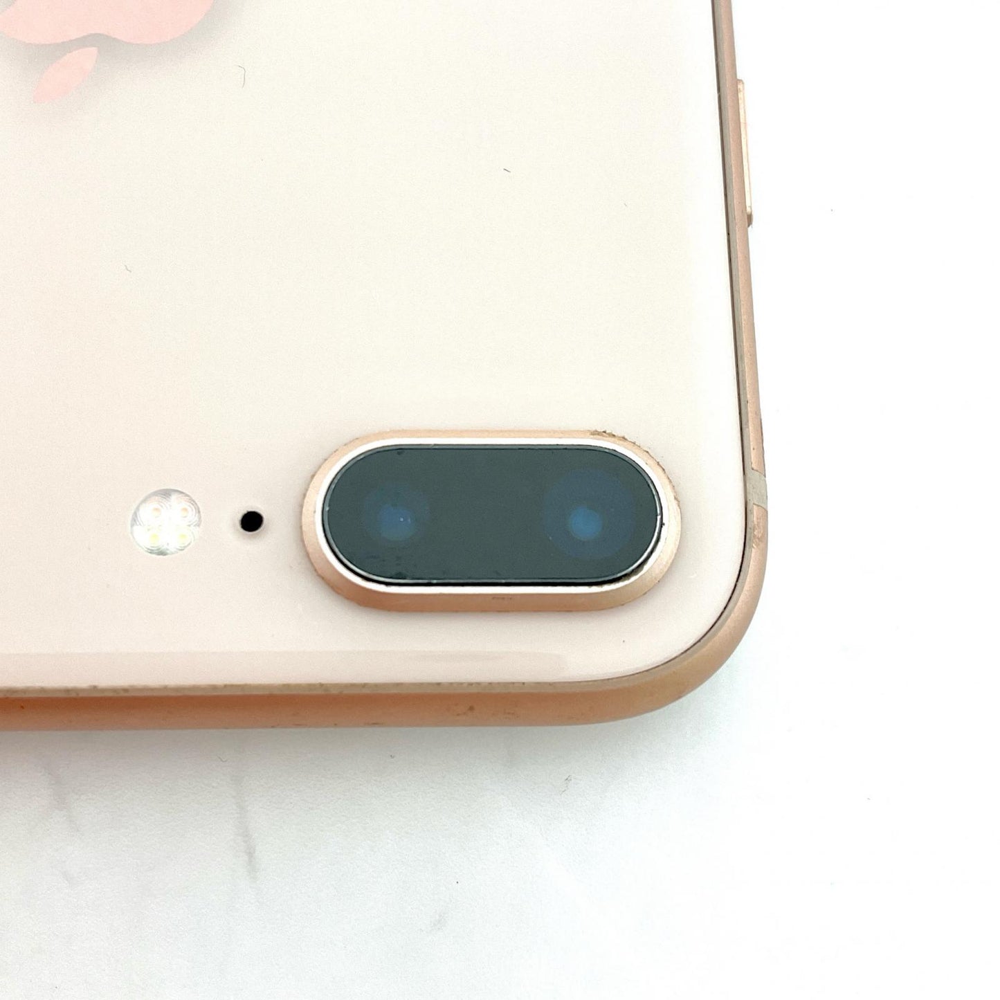 【全額返金保証】【最速発送】Apple iPhone iPhone 8 Plus 64GB ゴールド docomo 動作確認済 73%