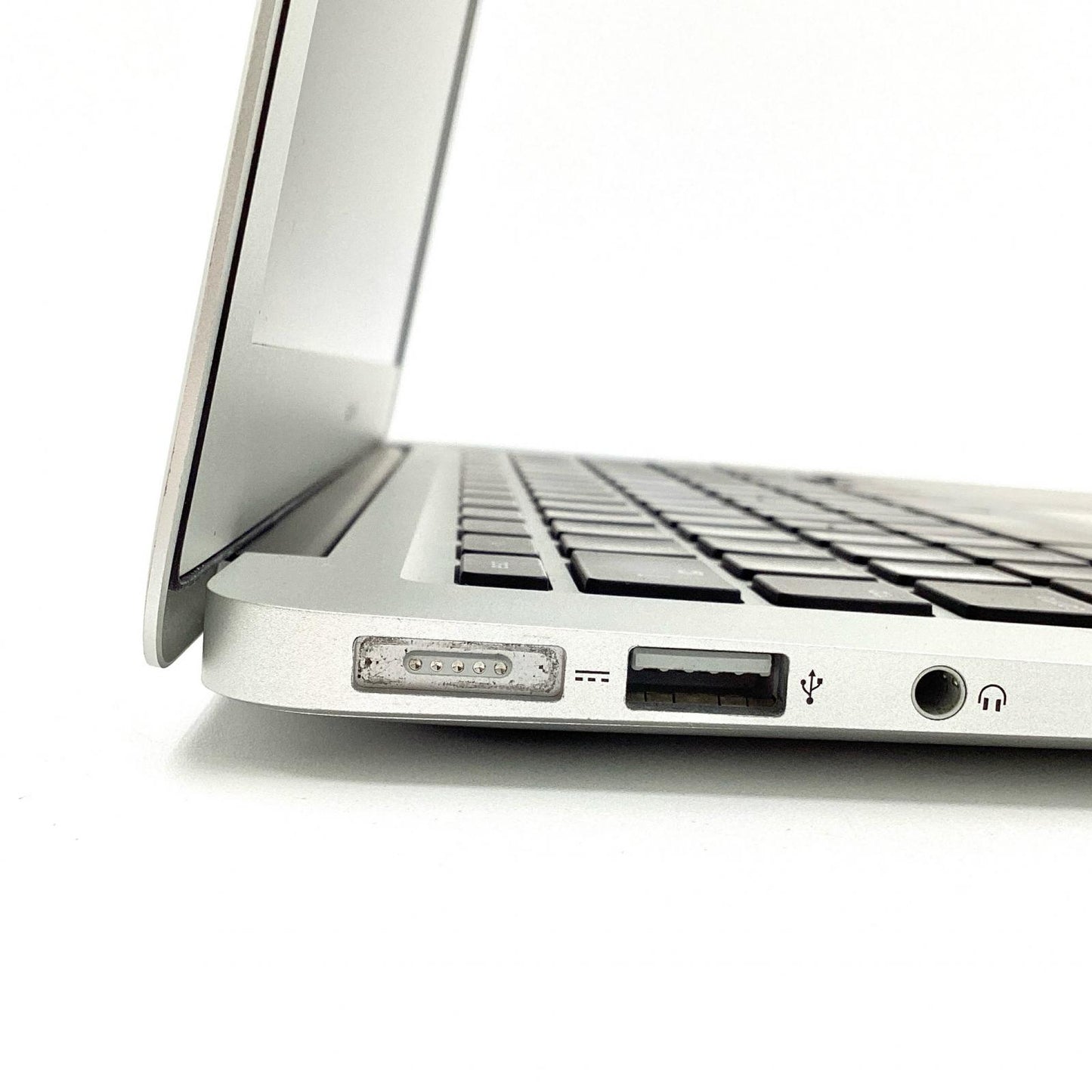 【全額返金保証】【最速発送】Apple MacBook Air 13インチ 2017 Intel Core i5 8GB SSD 128GB シルバー 動作確認済