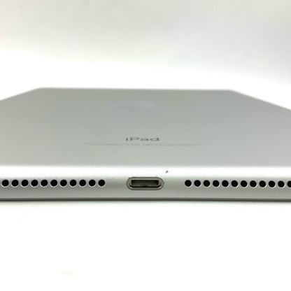 【全額返金保証】【最速発送】Apple iPad iPad 9.7インチ 第5世代 32GB シルバー Wi-Fi 動作確認済