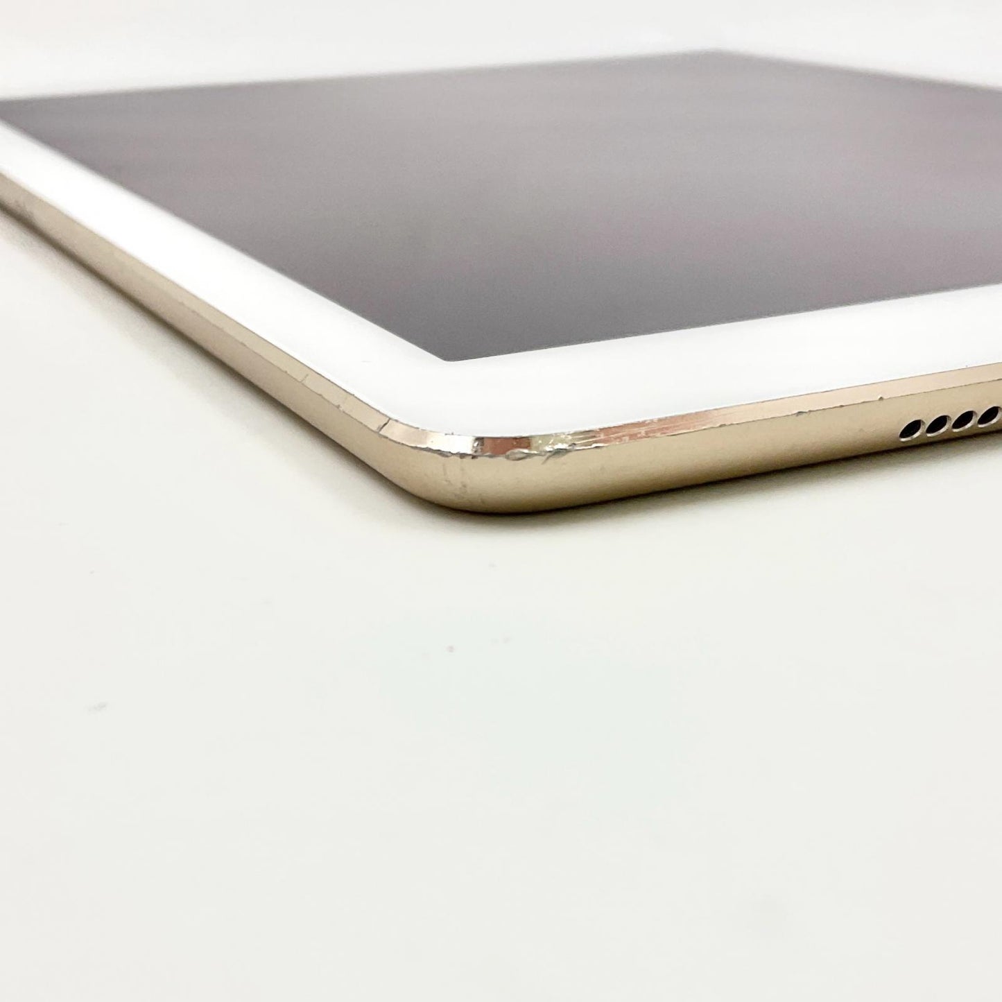 【全額返金保証】【最速発送】Apple iPad Pro 9.7インチ 第1世代 128GB ゴールド WiFi+Cellular Softbank 白ロム 動作確認済