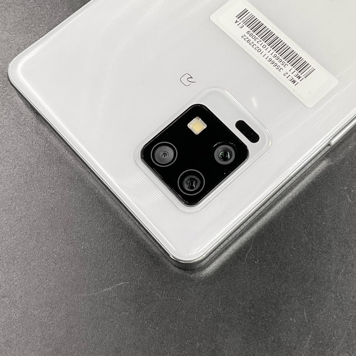【全額返金保証】【最速発送】SHARP AQUOS zero6 128GB ホワイト 楽天モバイル SH-RM18 白ロム 動作確認済