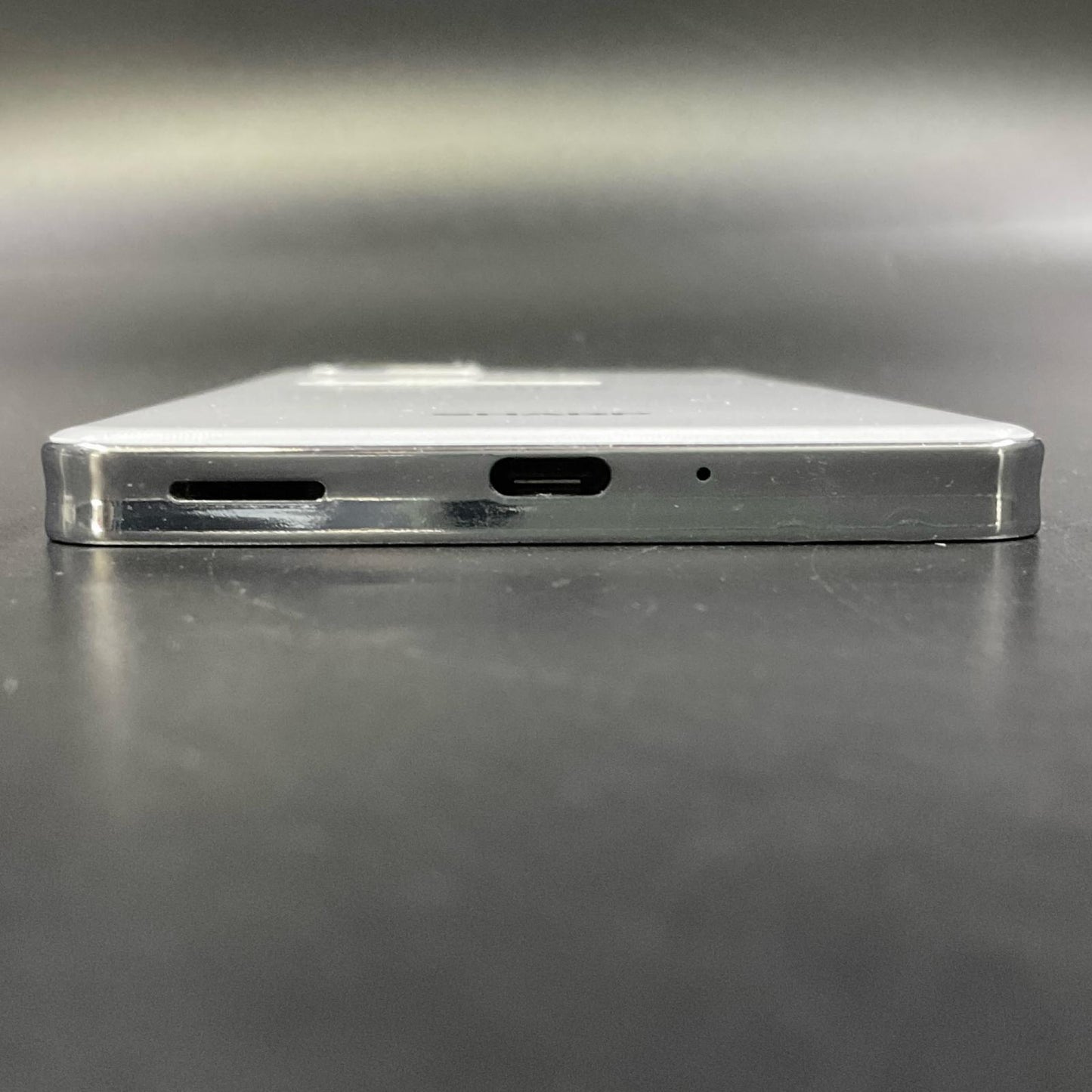 【全額返金保証】【最速発送】SHARP AQUOS zero6 128GB ホワイト 楽天モバイル SH-RM18 白ロム 動作確認済
