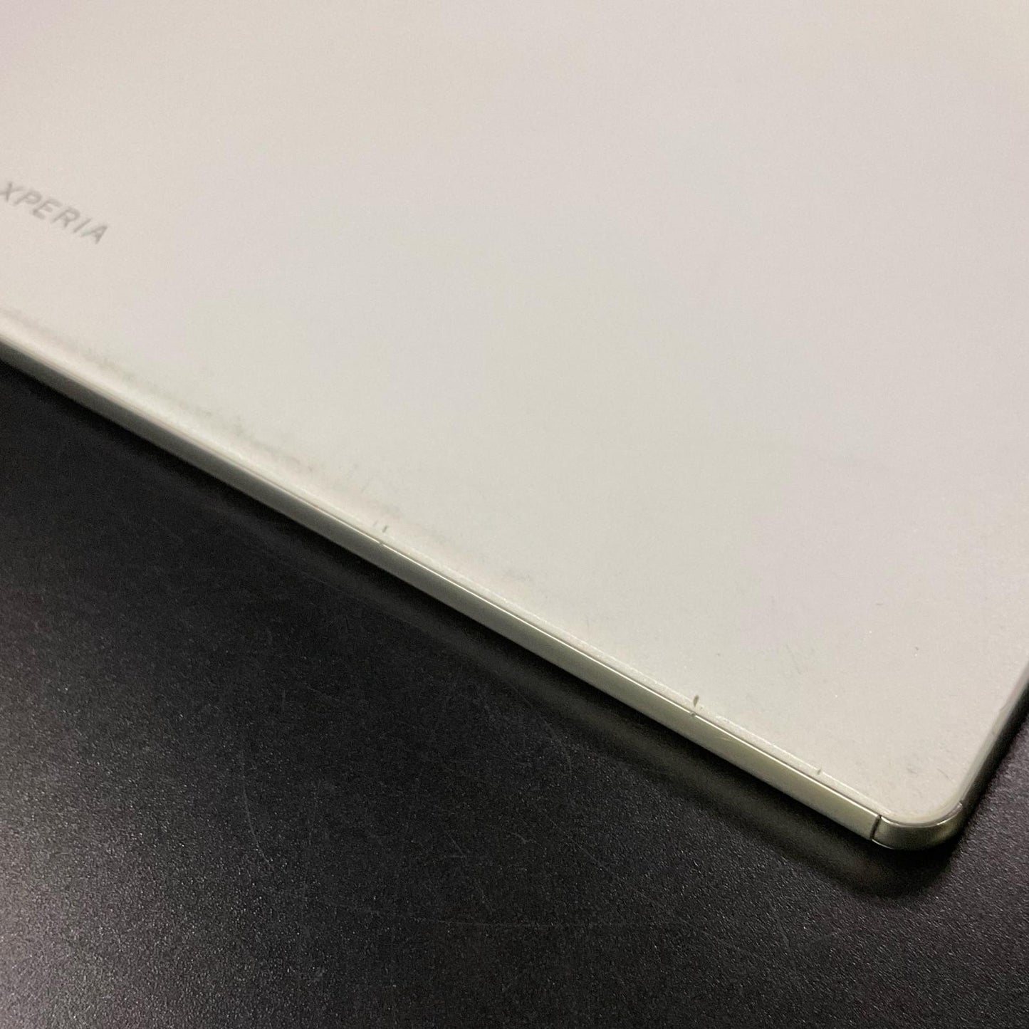 【全額返金保証】【最速発送】Sony Xperia Z4 Tablet 10.1インチ 32GB docomo 白ロム 動作確認済
