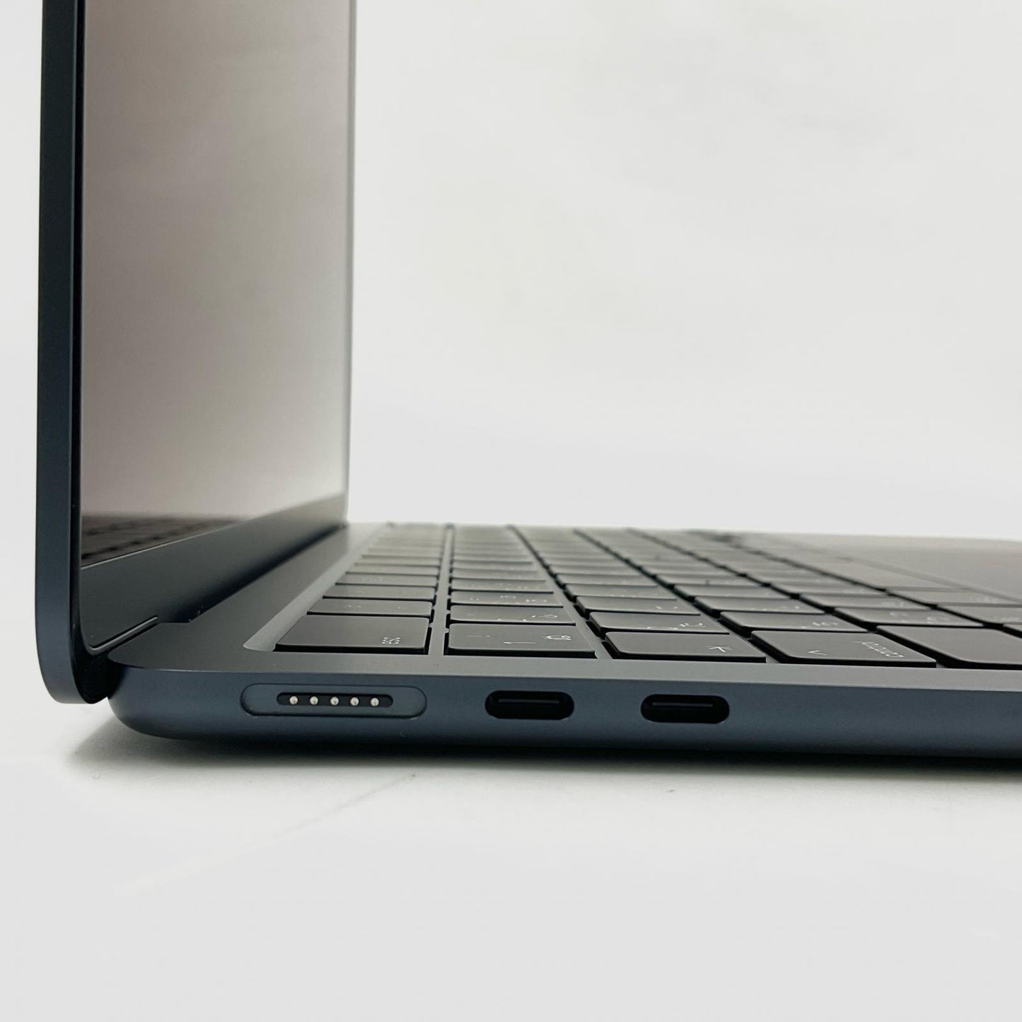 【全額返金保証】【最速発送】Apple MacBook Air 13インチ 2025 Apple M4 16GB SSD 256GB ミッドナイト 100% 超美品 動作確認済