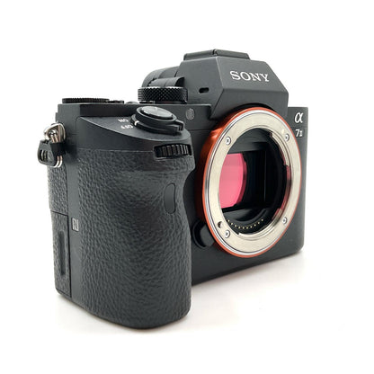 【全額返金保証】【最速発送】Sony デジタル一眼 α7 II ILCE-7M2 ボディ ブラック 動作確認済