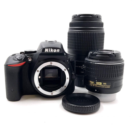 【全額返金保証】【最速発送】Nikon デジタル一眼 D5500 ダブルズームキット ブラック 美品 動作確認済