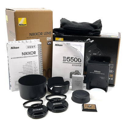 【全額返金保証】【最速発送】Nikon デジタル一眼 D5500 ダブルズームキット ブラック 美品 動作確認済