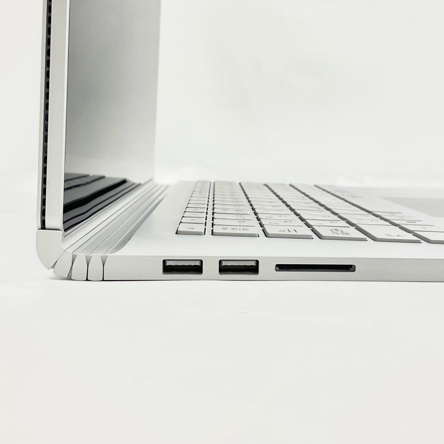 【最速発送】Microsoft Surface Book 2 13 1832 Intel(R) Core(TM) i7-8650U CPU @ 1.90GHz 2.11GHz 8GB M.2 SSD 256GB NVIDIA GeForce GTX 1050 74.8%【難有】