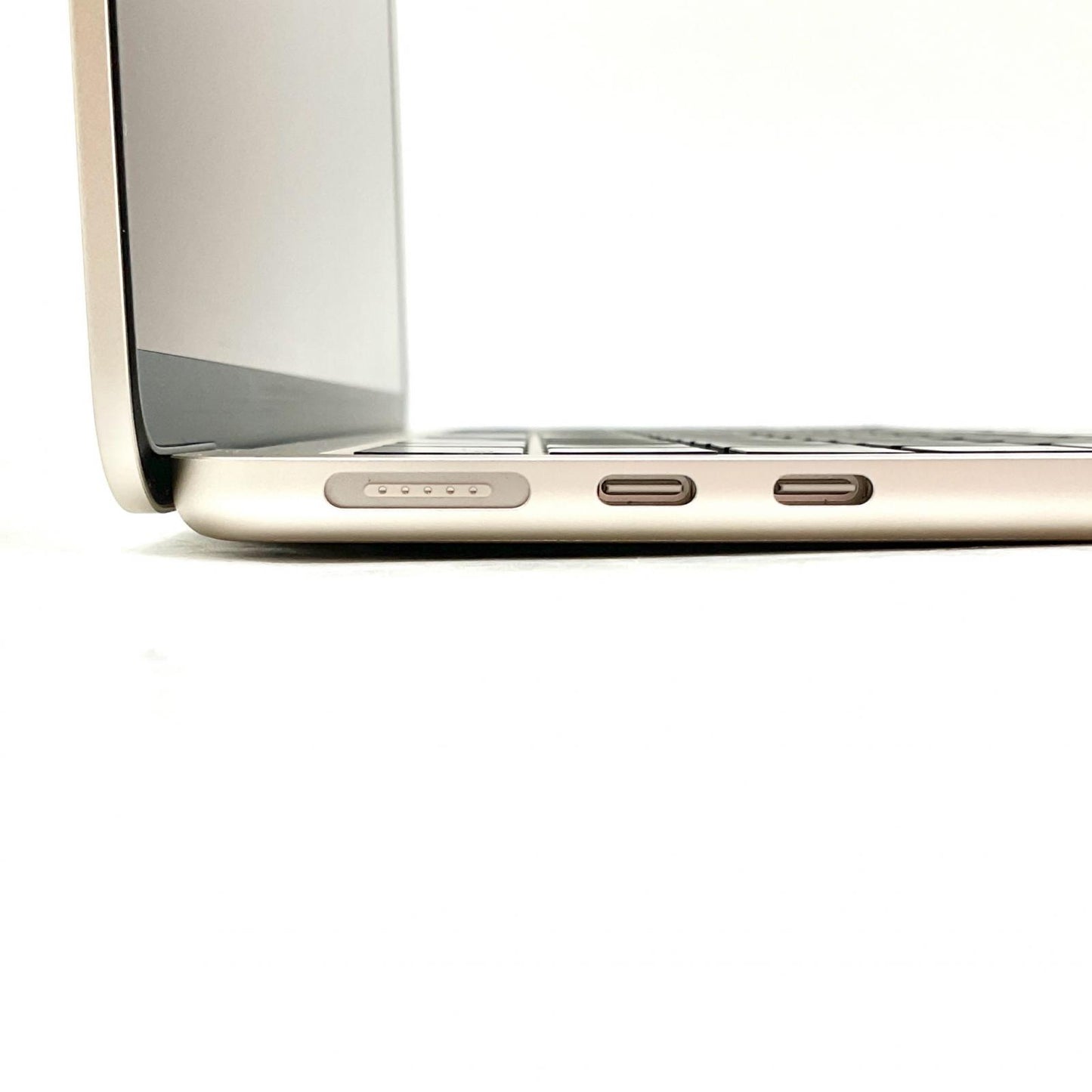 【全額返金保証】【最速発送】Apple MacBook Air 13.6インチ 2022 Apple M2 8GB SSD 256GB スターライト 100% 超美品 動作確認済