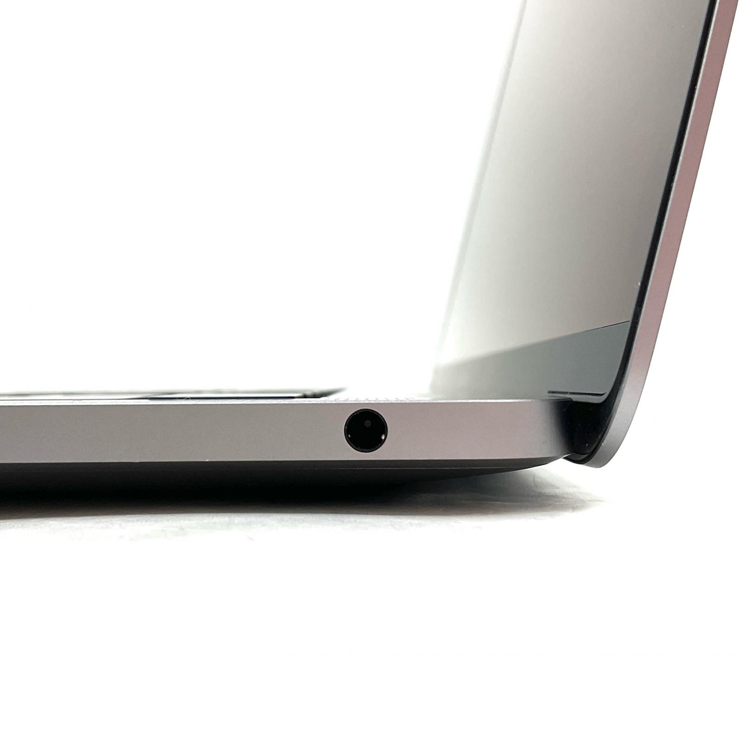 【全額返金保証】【最速発送】Apple MacBook Pro 13.3インチ 2022 M2 8コア 8GB SSD 256GB スペースグレイ 100% 美品 動作確認済