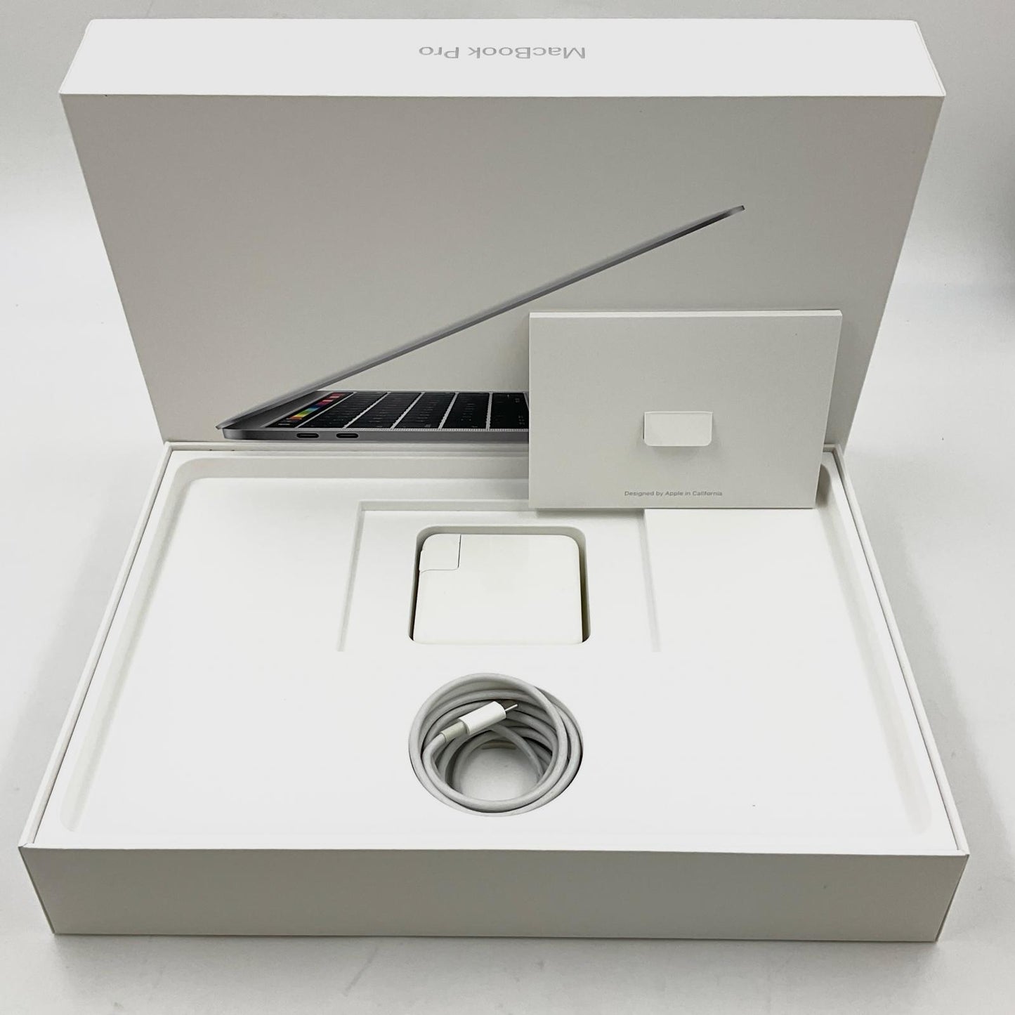 【最速発送】Apple MacBook Pro 13.3インチ 2018 2.3 GHz クアッドコア　Intel Core i5 16GB SSD 256GB シルバー 76.6%【難有】