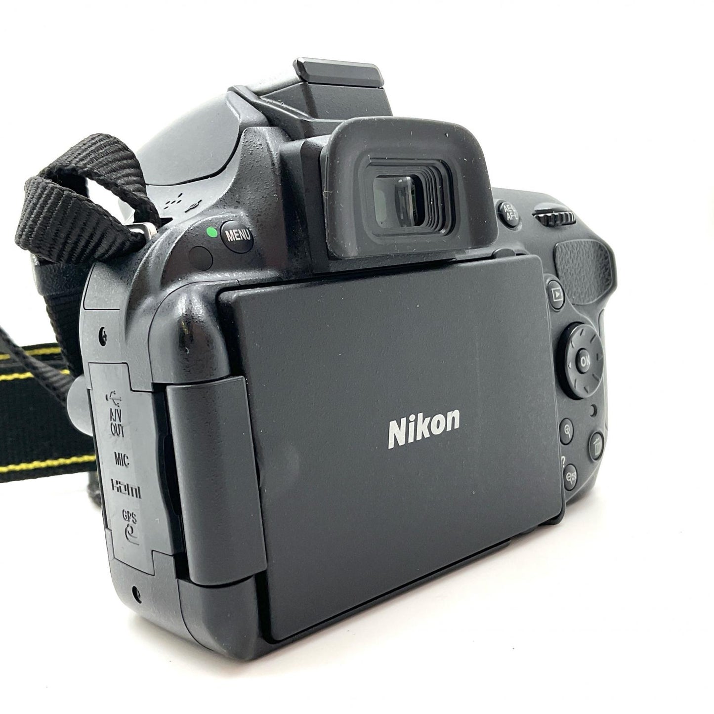 【最速発送】Nikon デジタル一眼 D5200 ボディ ブラック【難有】