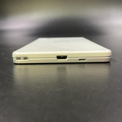 【全額返金保証】【最速発送】FUJITSU arrows M04 PREMIUM 32GB UQmobile FARM06316 白ロム 超美品 動作確認済