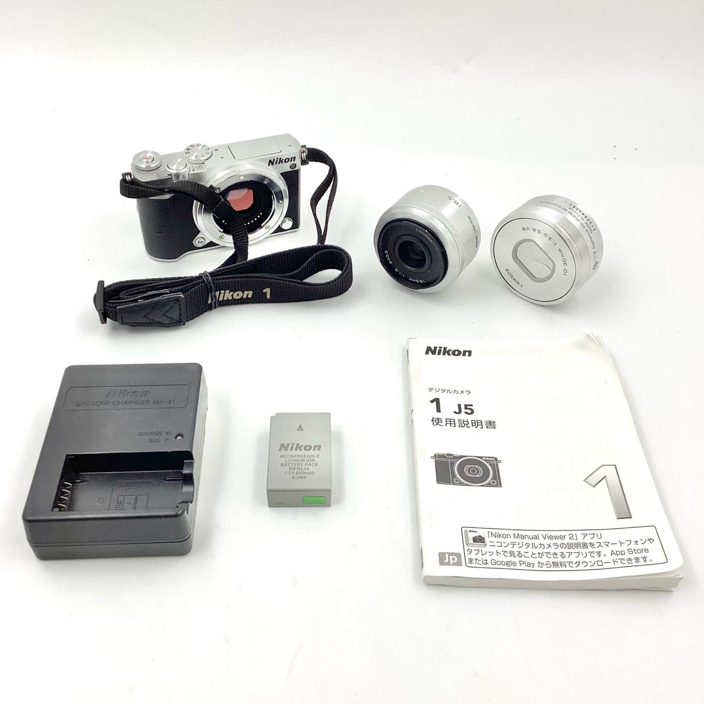 【全額返金保証】【最速発送】Nikon デジタル一眼 Nikon 1 J5 ダブルレンズキット シルバー 動作確認済