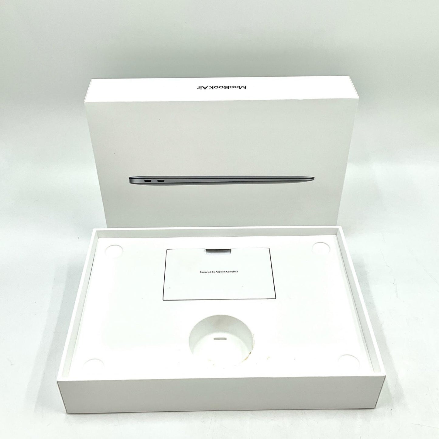 【全額返金保証】【最速発送】Apple MacBook Air 13.3インチ 2020 1.1 GHz デュアルコア Intel Core i3 8GB SSD 256GB スペースグレイ 93% 動作確認済