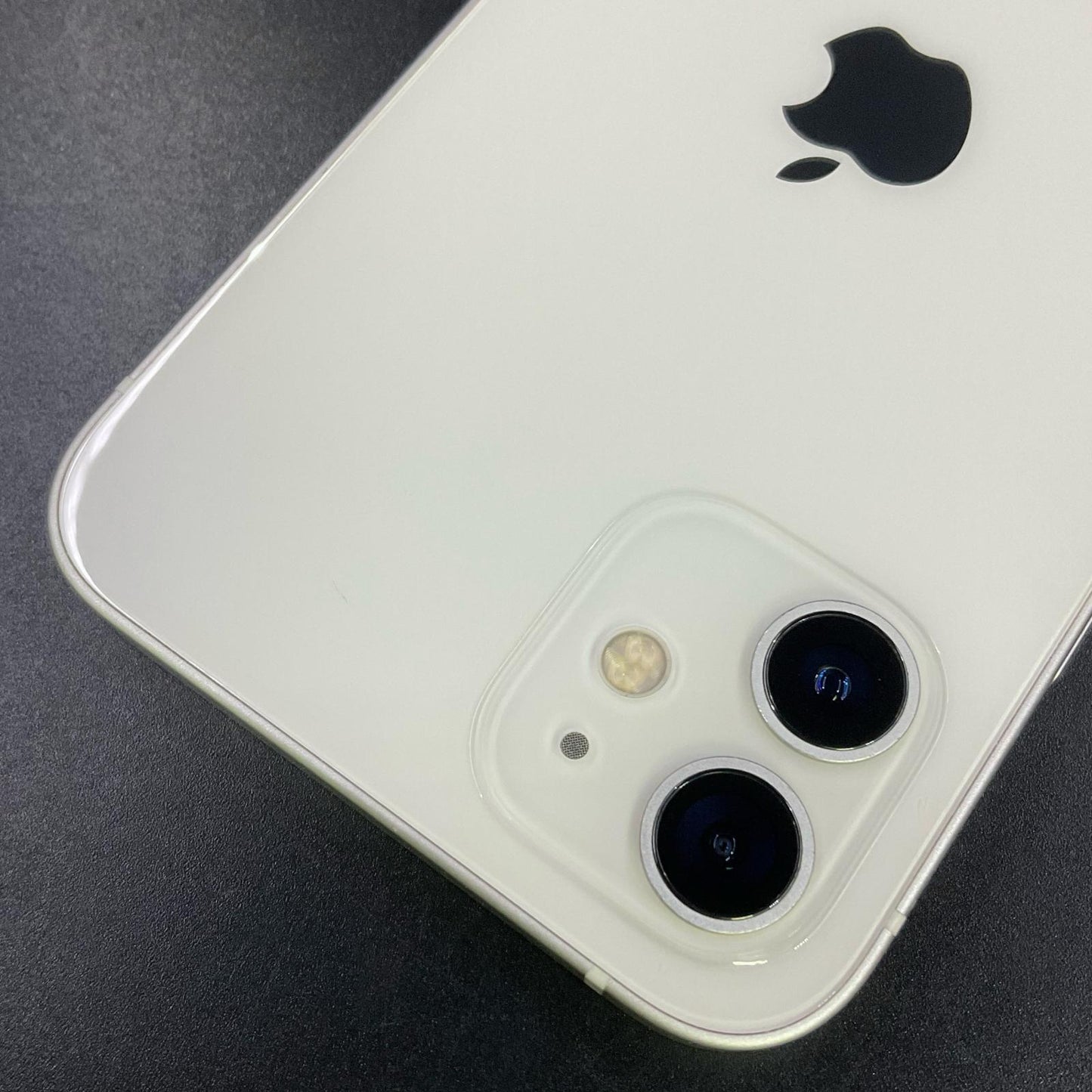 【最速発送】Apple iPhone iPhone 12 64GB ホワイト SIMフリー【難有】 77%