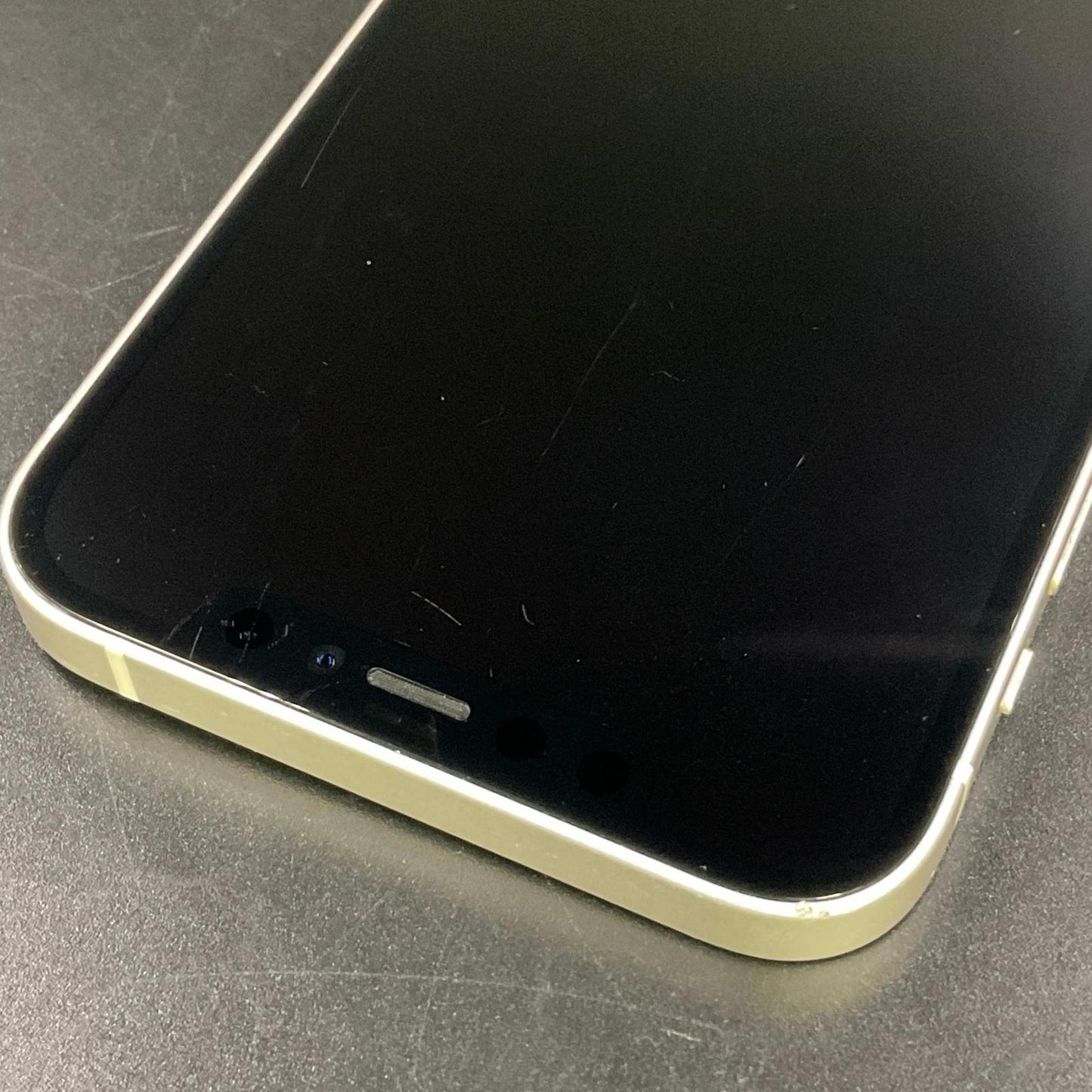 【最速発送】Apple iPhone iPhone 12 64GB ホワイト SIMフリー【難有】 77%