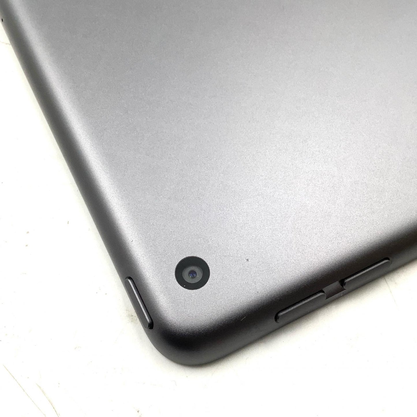 【全額返金保証】【最速発送】Apple iPad iPad 10.2インチ 第9世代 64GB スペースグレイ Wi-Fi 動作確認済