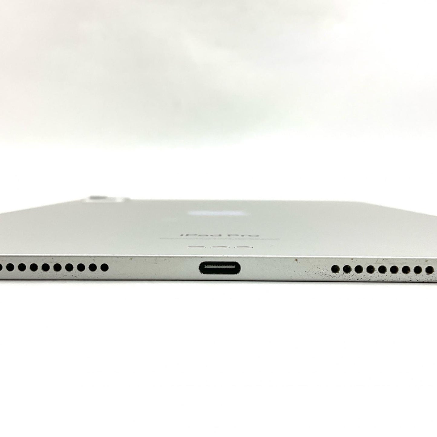 【全額返金保証】【最速発送】Apple iPad Pro 11インチ 第7世代 256GB シルバー Wi-Fi 動作確認済