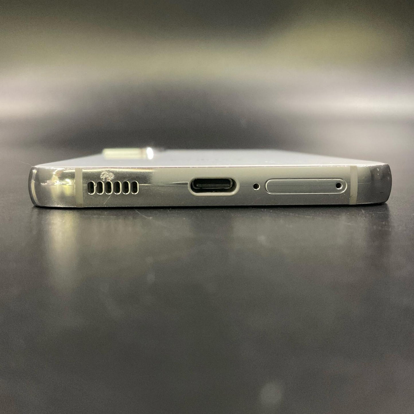 【全額返金保証】【最速発送】SAMSUNG Galaxy S22 256GB ファントムホワイト SIMフリー SCG13 動作確認済