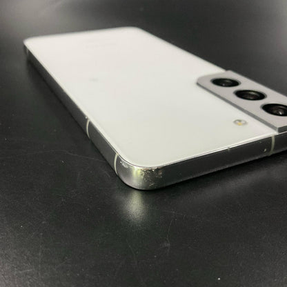 【全額返金保証】【最速発送】SAMSUNG Galaxy S22 256GB ファントムホワイト SIMフリー SCG13 動作確認済