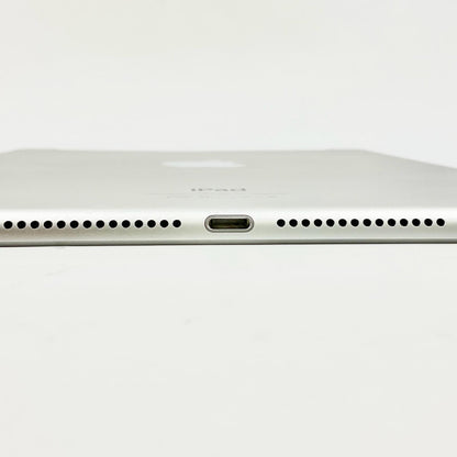 【全額返金保証】【最速発送】Apple iPad Air 9.7インチ 第2世代 16GB シルバー WiFi+Cellular docomo 白ロム 動作確認済
