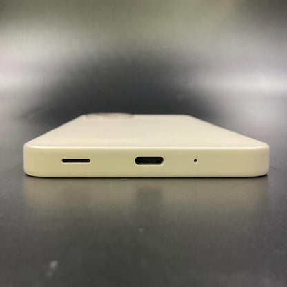 【全額返金保証】【最速発送】SHARP AQUOS wish4 64GB ホワイト docomo SIMフリー SH-52 白ロム 動作確認済