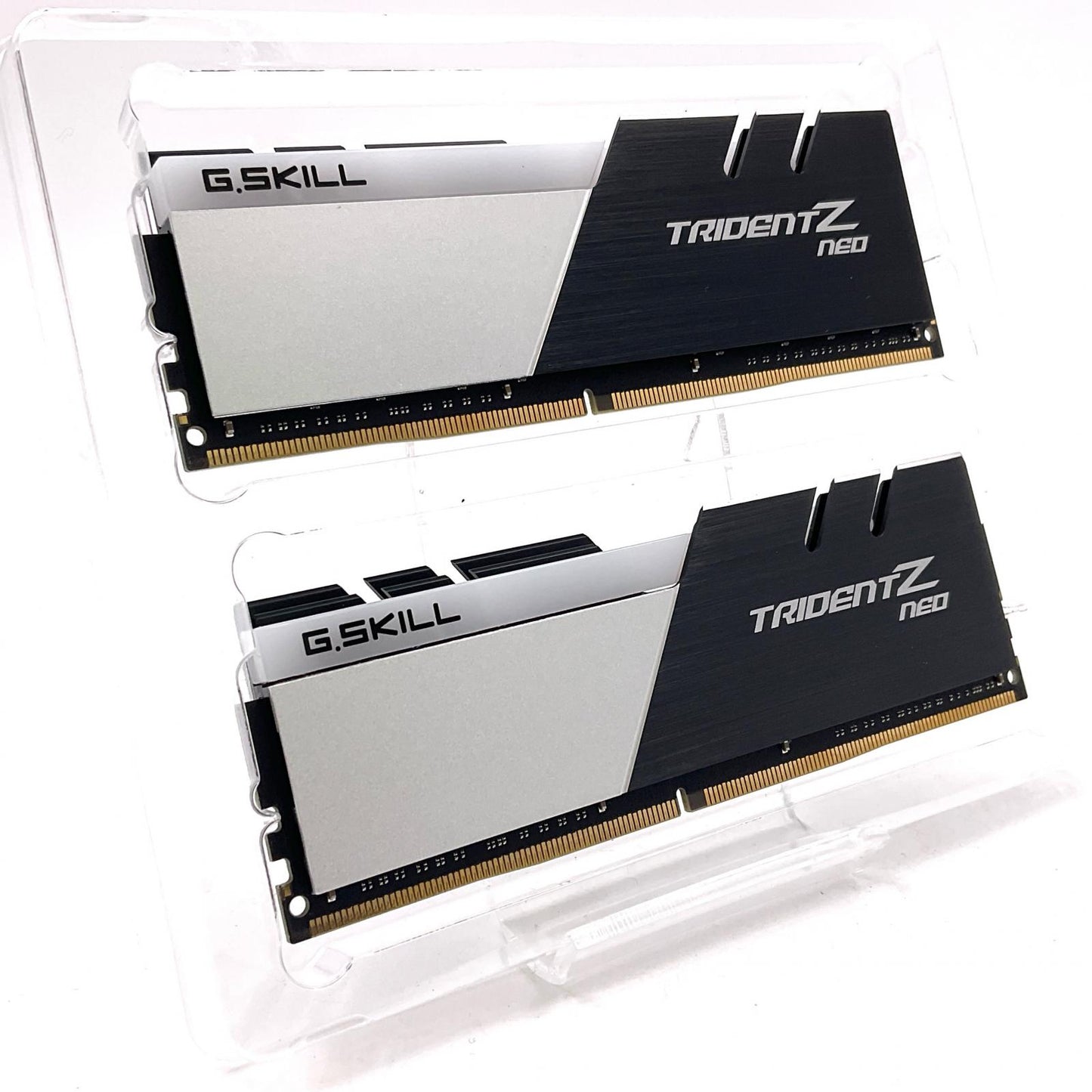 【全額返金保証】【最速発送】G.Skill メモリ DDR4 PC4-28800 16GB 2枚組 F4-3600C16D-32GTZNC  美品 動作確認済