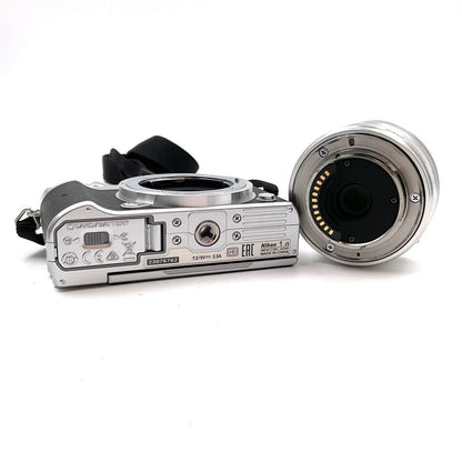 【全額返金保証】【最速発送】Nikon デジタル一眼 1 J5 標準パワーズームレンズキット シルバー 動作確認済
