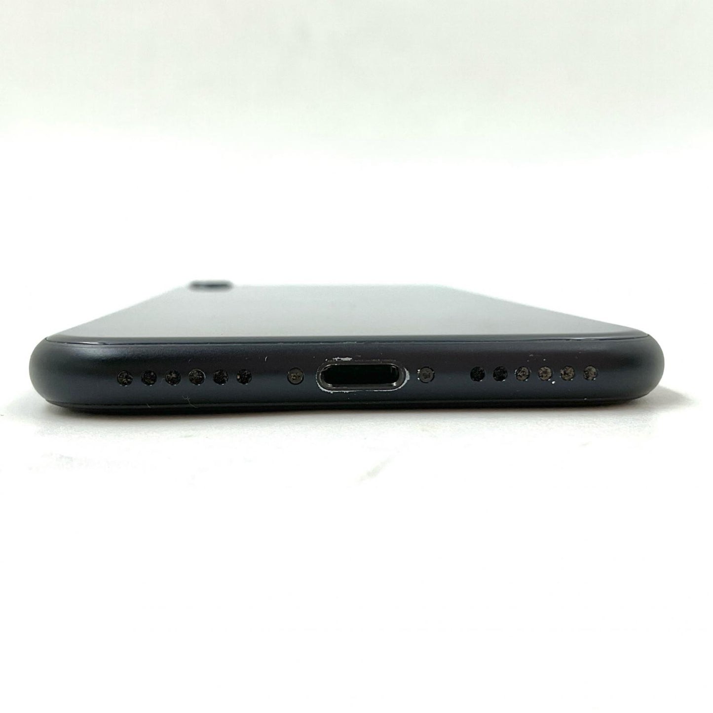 【全額返金保証】【最速発送】Apple iPhone iPhone SE（第3世代） 64GB ブラック Softbank 白ロム 動作確認済 86%