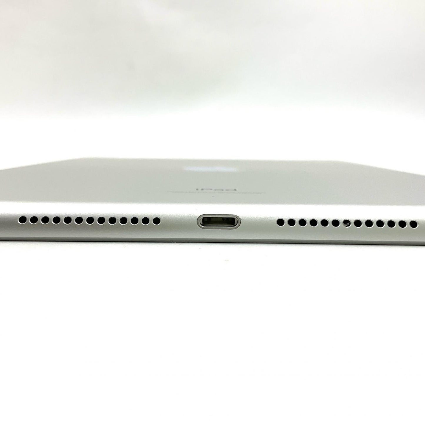 【全額返金保証】【最速発送】Apple iPad iPad 10.2インチ 第9世代 64GB シルバー WiFi+Cellular au 白ロム 動作確認済