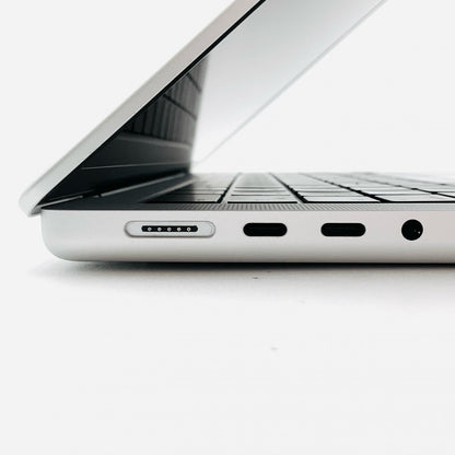 【最速発送】Apple MacBook Pro 14インチ 2021 Apple M1 Pro 16GB SSD 512GB シルバー 89%【難有】