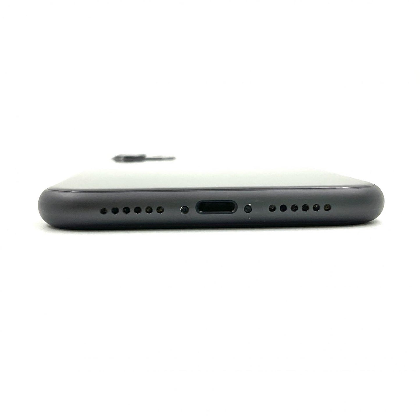 【全額返金保証】【最速発送】Apple iPhone iPhone 11 128GB ブラック docomo 白ロム 動作確認済 77%