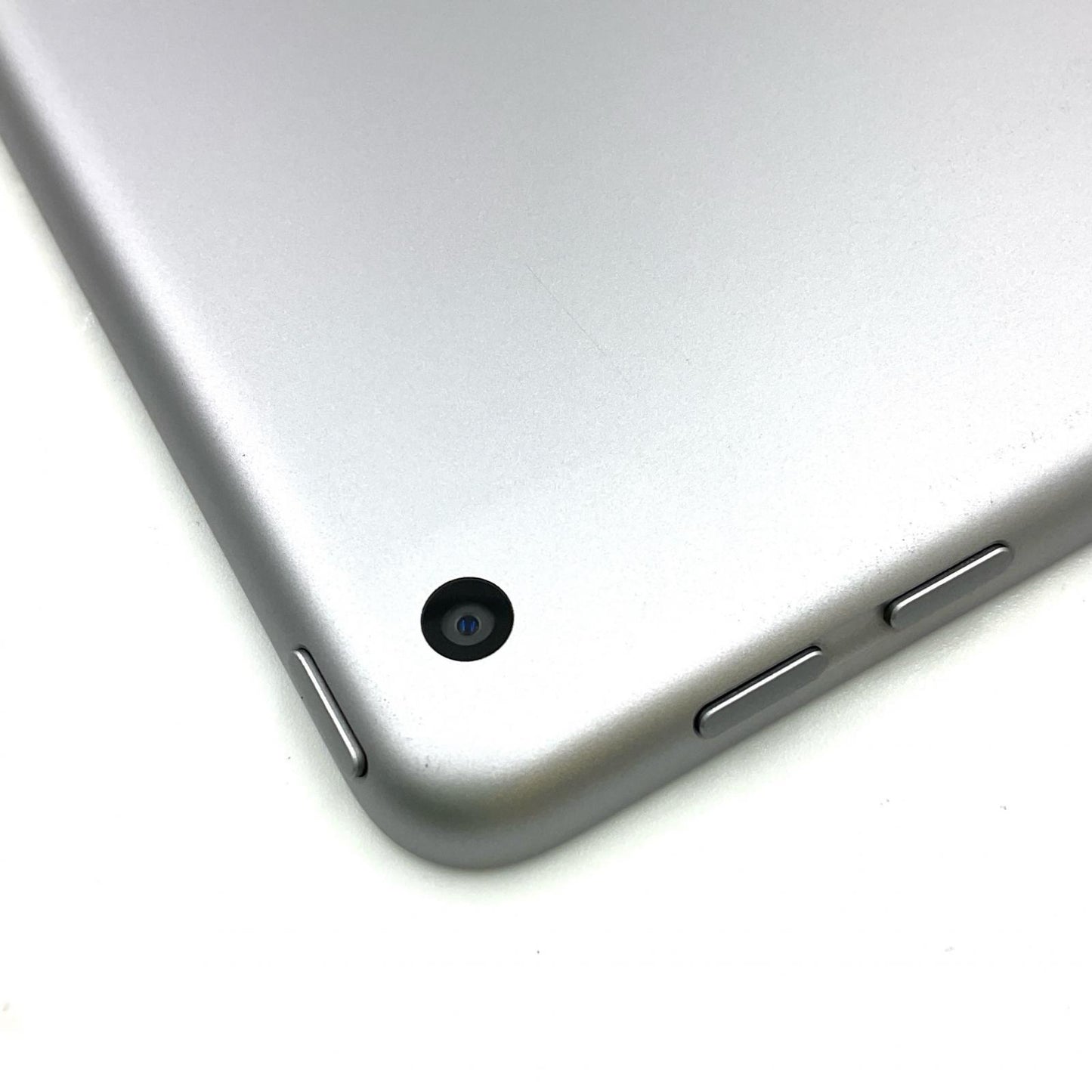 【全額返金保証】【最速発送】Apple iPad iPad 9.7インチ 第6世代 32GB スペースグレイ Wi-Fi 動作確認済