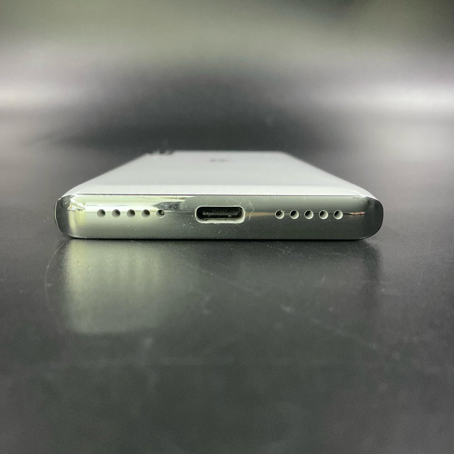 【全額返金保証】【最速発送】楽天モバイル Rakuten Hand 64GB ホワイト 楽天モバイル P710 白ロム 動作確認済