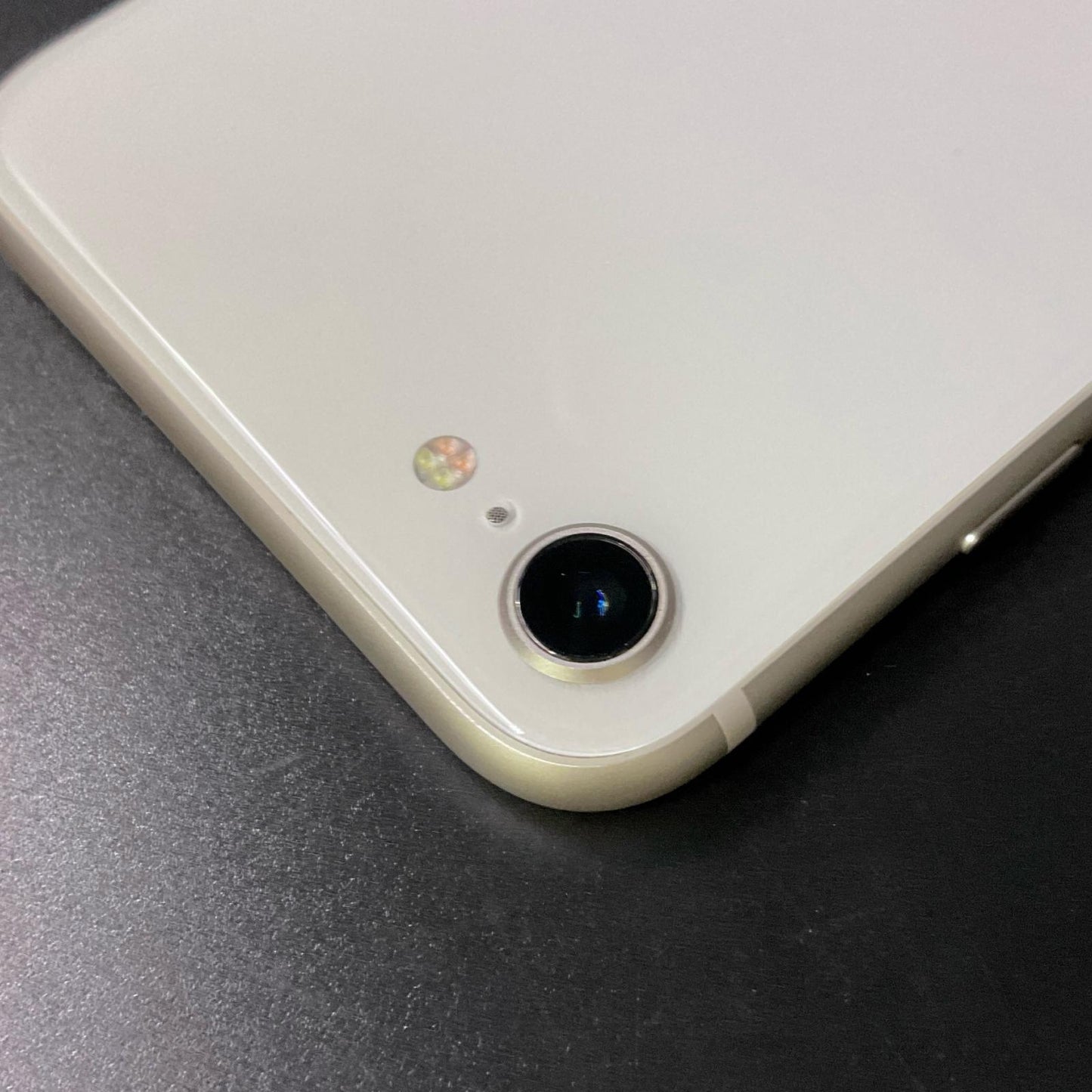 【全額返金保証】【最速発送】Apple iPhone iPhone SE（第3世代） 64GB スターライト Softbank 白ロム 美品 動作確認済 85%