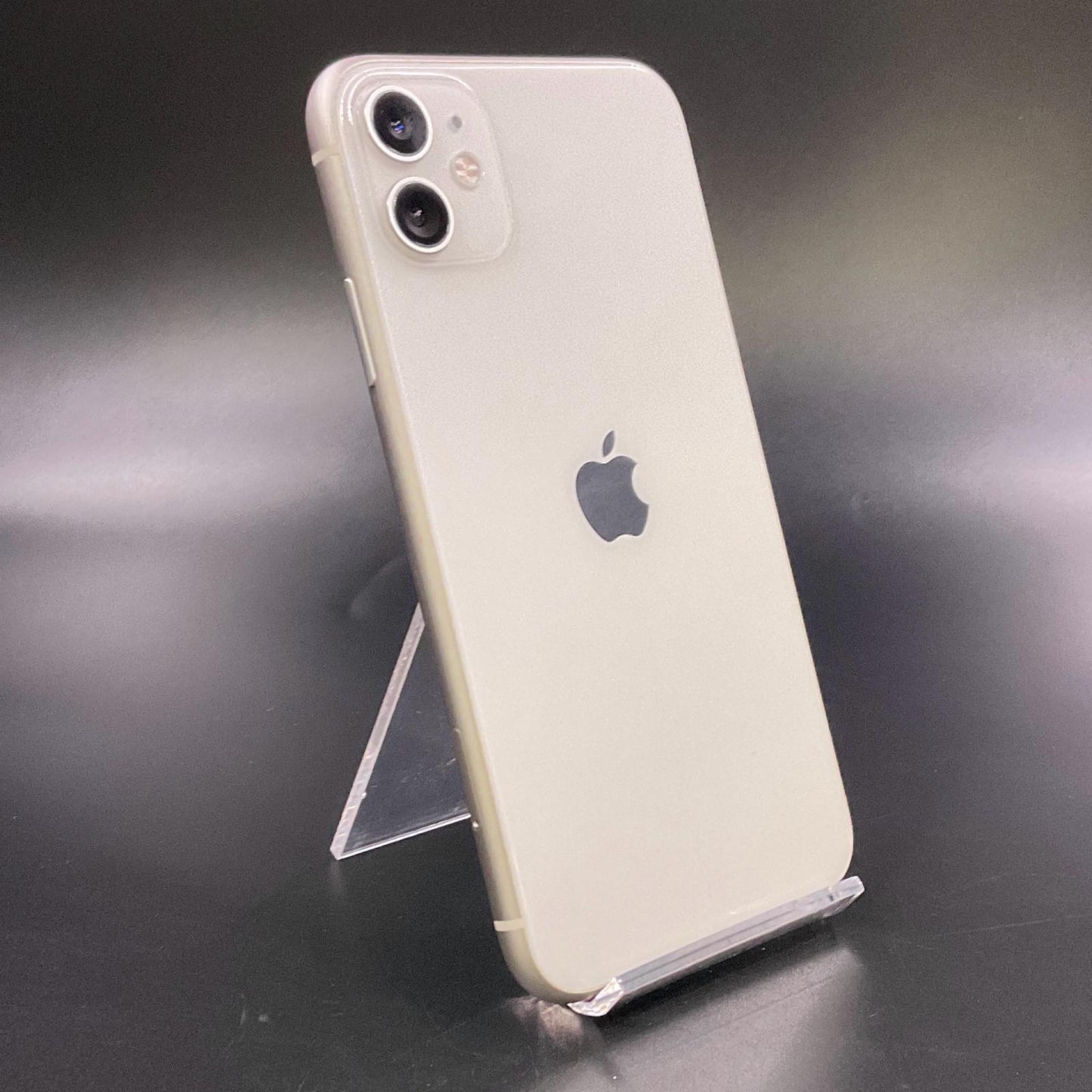 【全額返金保証】【最速発送】Apple iPhone iPhone 11 64GB ホワイト docomo 白ロム 動作確認済 76%