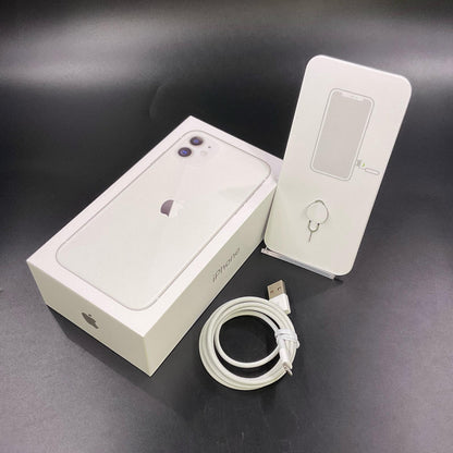 【全額返金保証】【最速発送】Apple iPhone iPhone 11 64GB ホワイト docomo 白ロム 動作確認済 76%