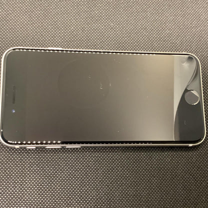 【全額返金保証】【最速発送】Apple iPhone iPhone SE（第3世代） 64GB スターライト au SIMフリー 動作確認済 78%