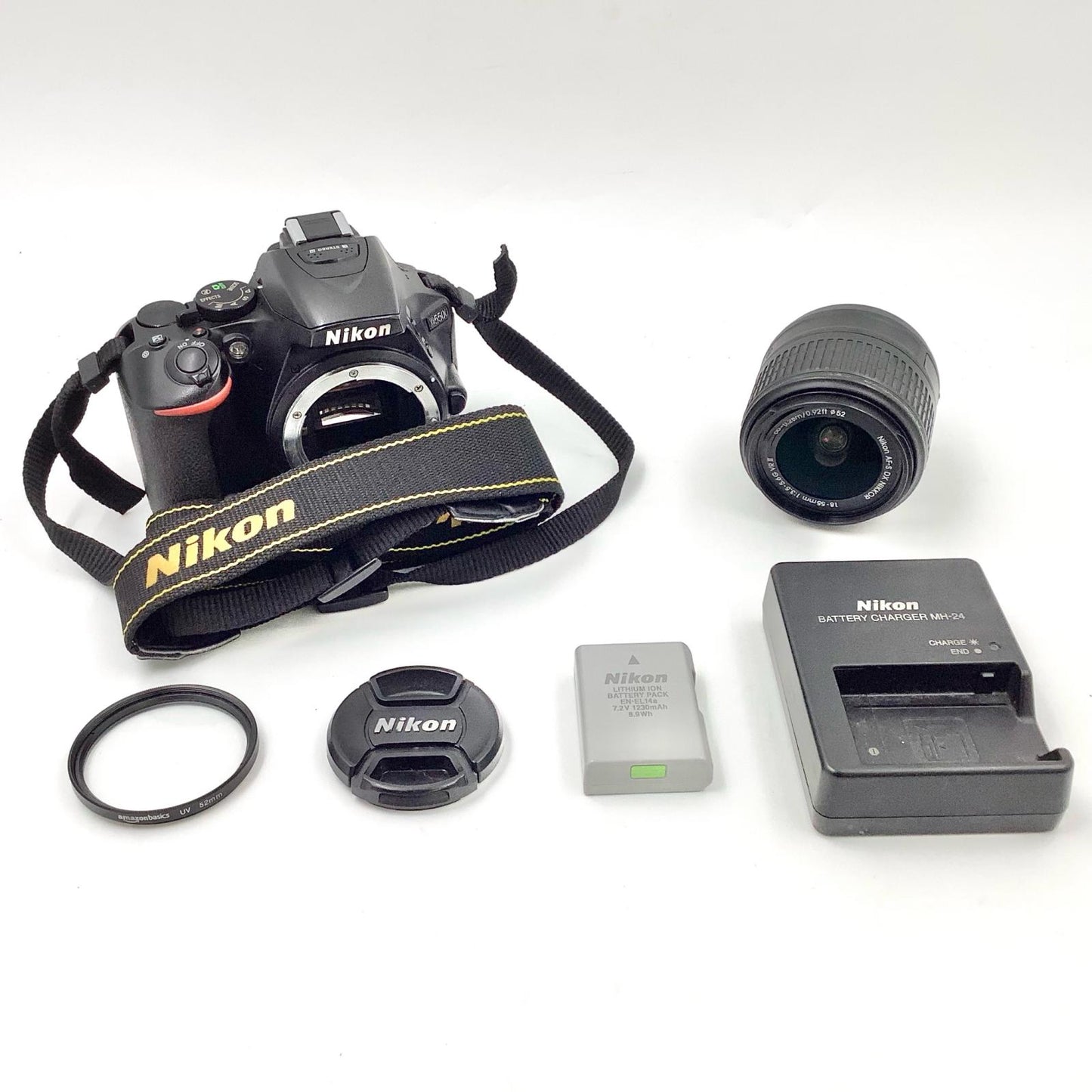 【全額返金保証】【最速発送】Nikon デジタル一眼 D5500 18-55 VR II レンズキット [ブラック] 動作確認済