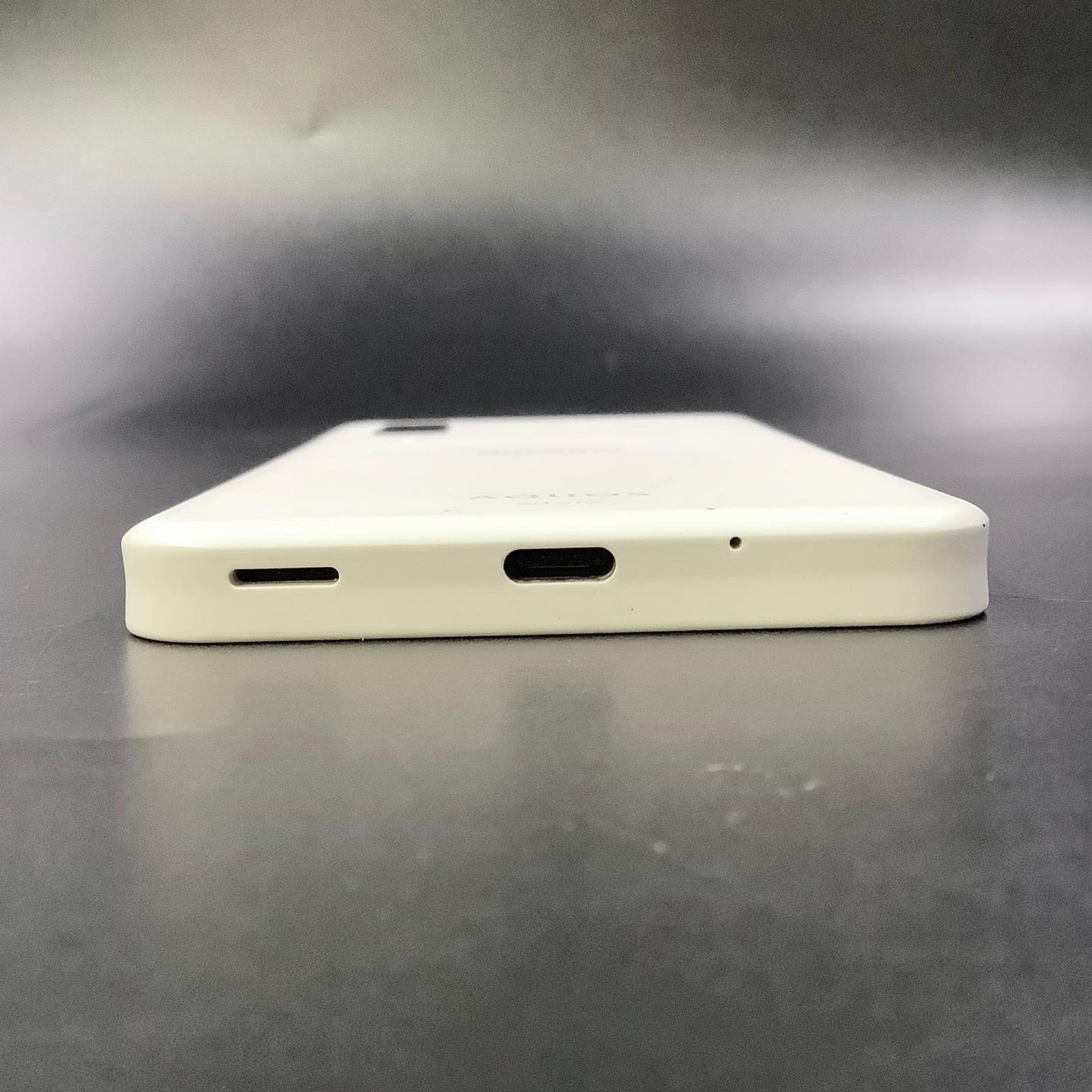 【全額返金保証】【最速発送】SHARP AQUOS wish2 64GB ホワイト docomo SH-51C 白ロム 動作確認済