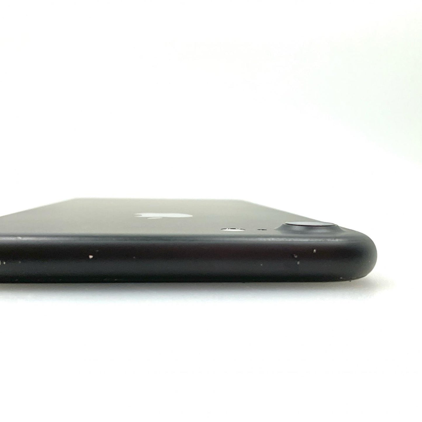 【全額返金保証】【最速発送】Apple iPhone iPhone 7 32GB ブラック au 白ロム 動作確認済 87%