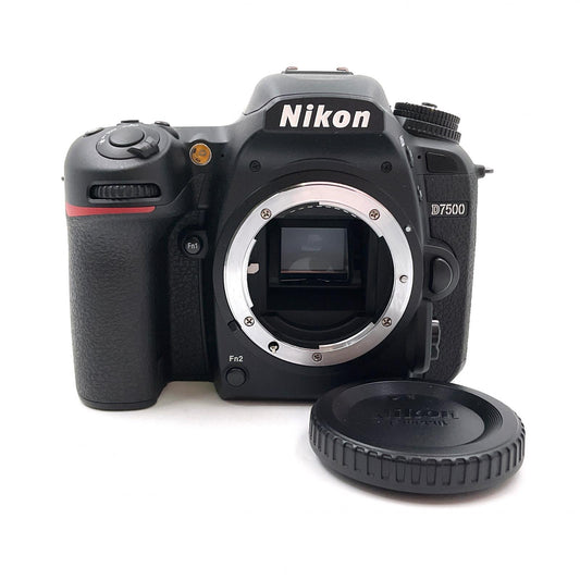 【全額返金保証】【最速発送】Nikon デジタル一眼 D7500 ボディ ブラック 美品 動作確認済