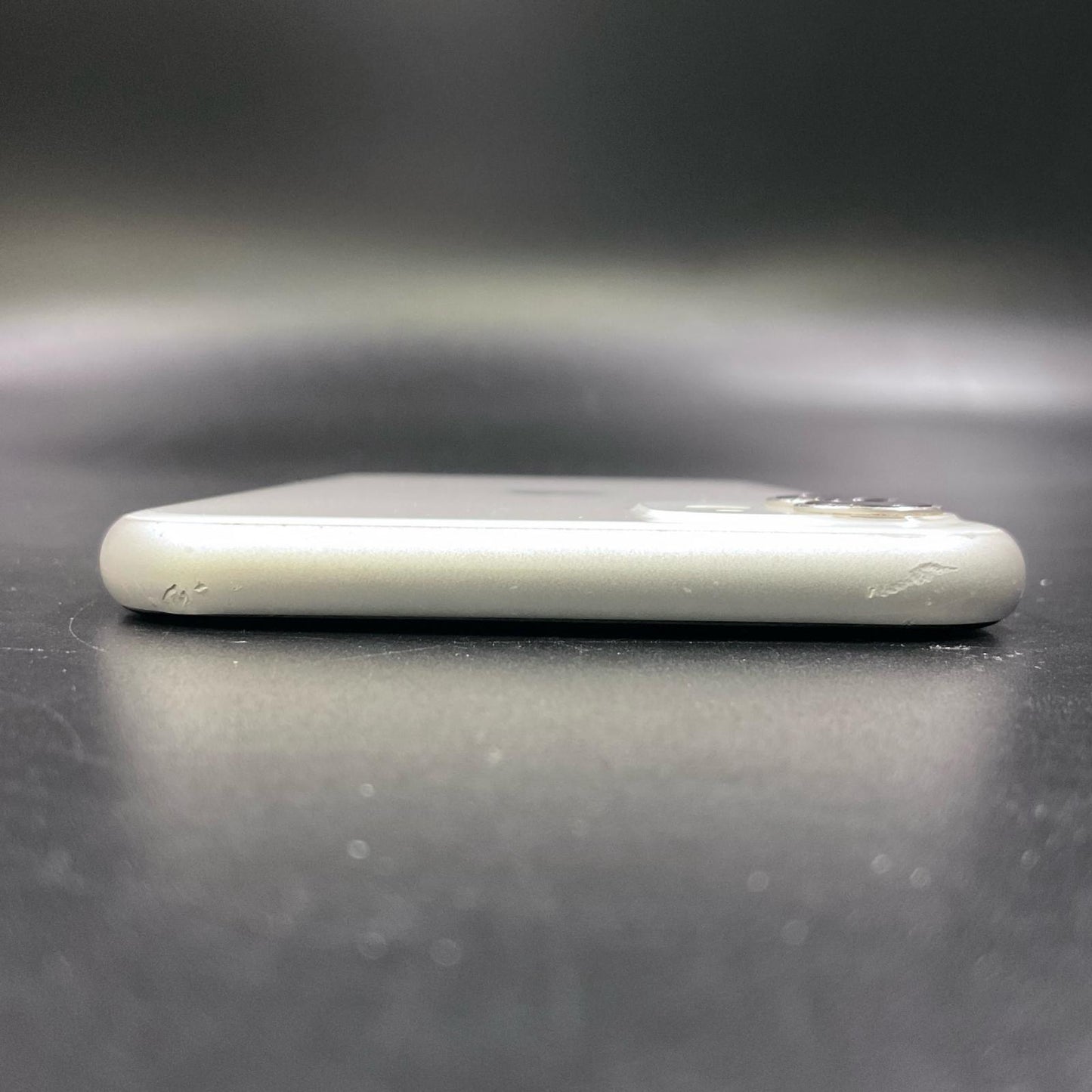 【全額返金保証】【最速発送】Apple iPhone iPhone 11 128GB ホワイト Softbank 白ロム 動作確認済 77%