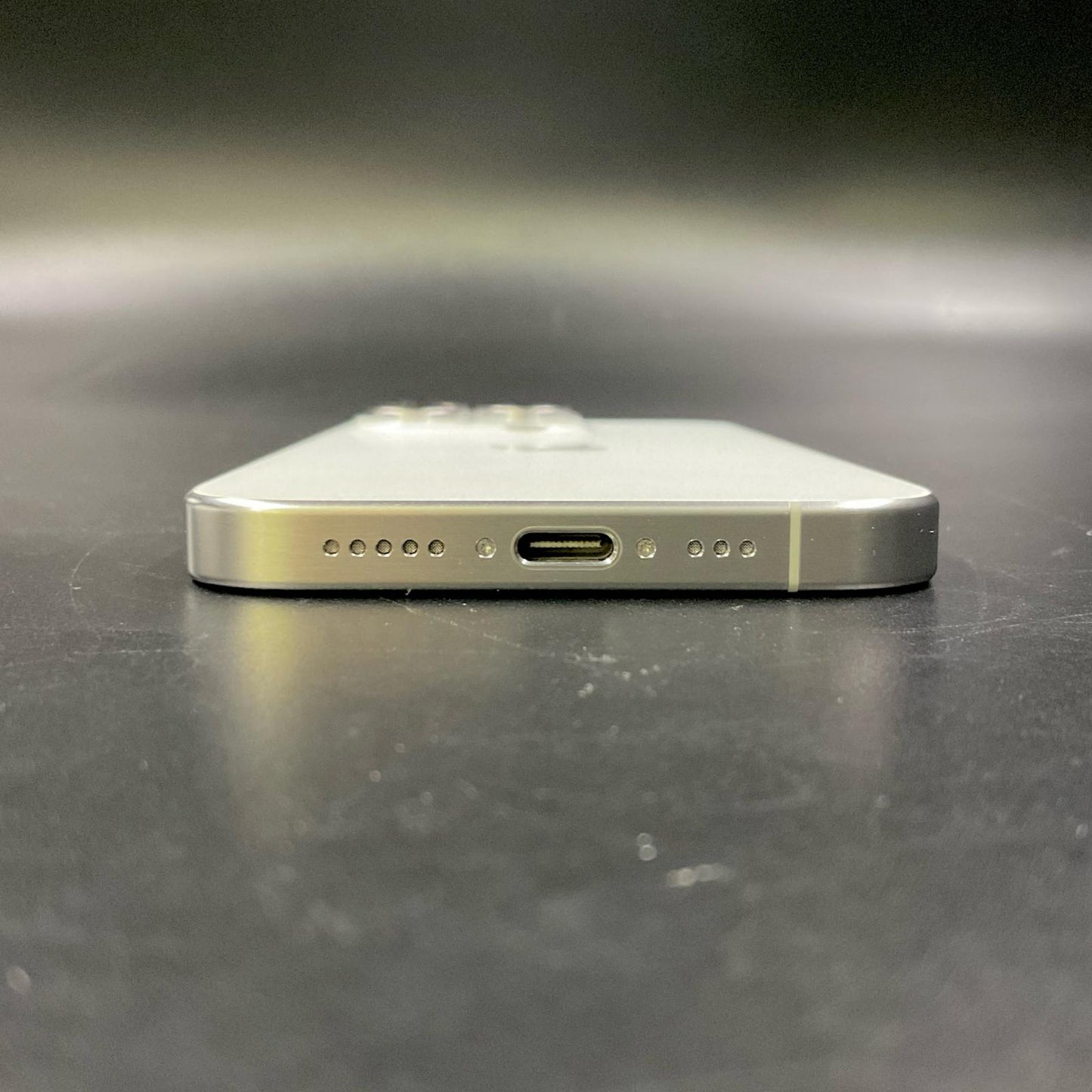 【全額返金保証】【最速発送】Apple iPhone iPhone 15 Pro 128GB ホワイトチタニウム SIMフリー 動作確認済 94%
