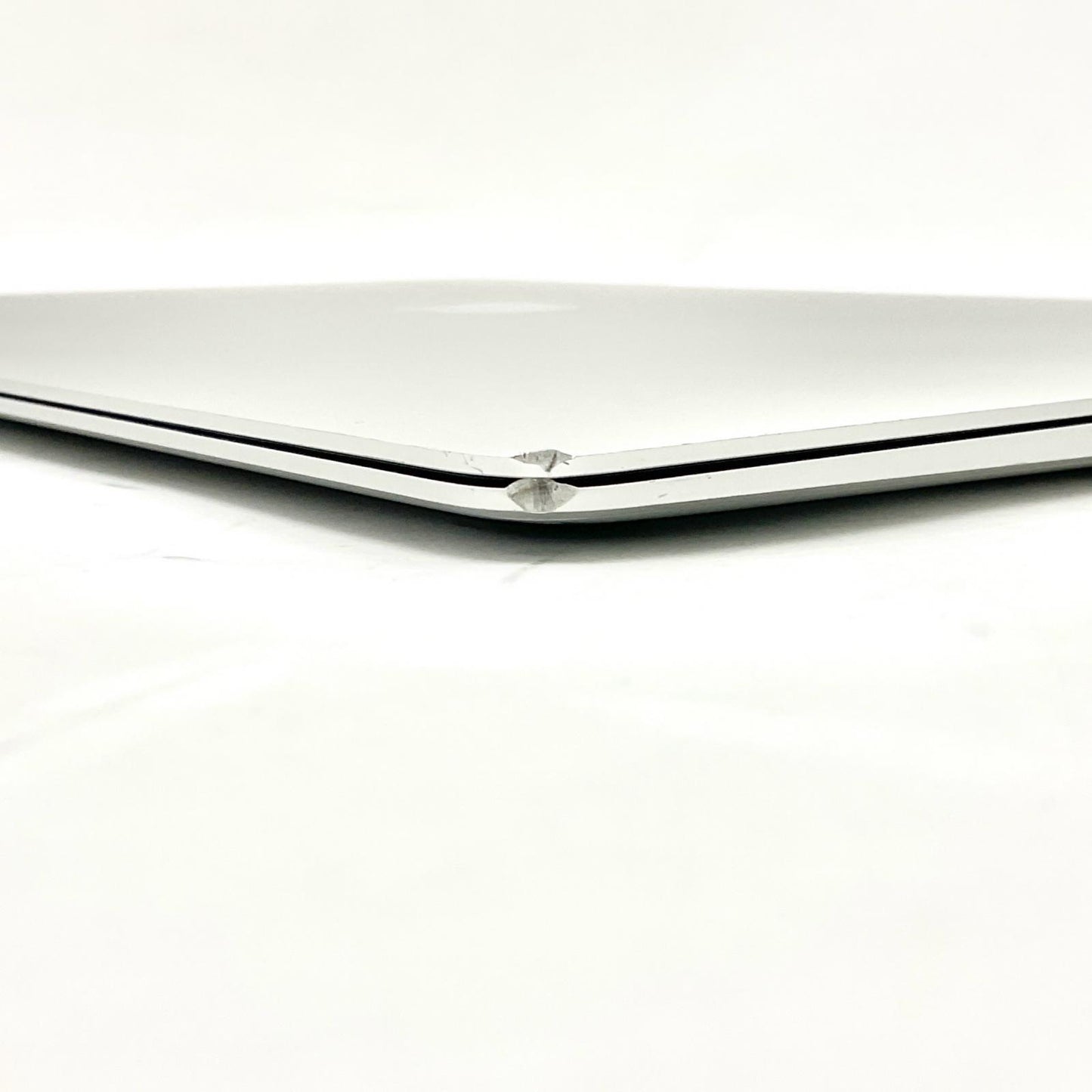 【最速発送】Apple MacBook Air 13.3インチ 2019 1.6 GHz Intel Core i5 8GB SSD 256GB シルバー 78.8%【難有】